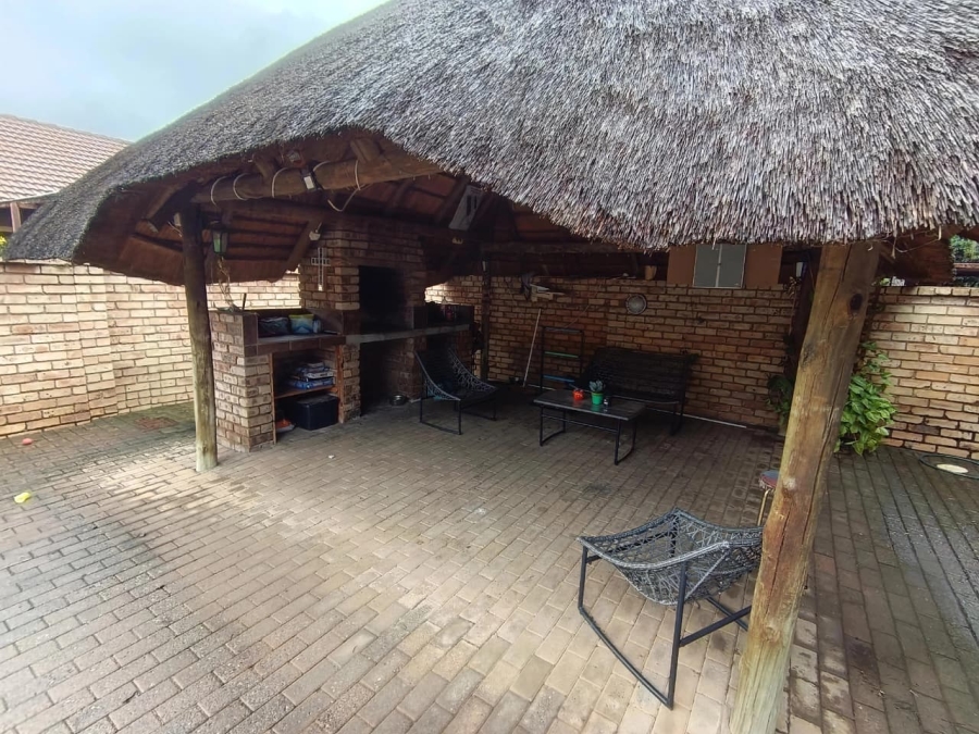 3 Bedroom Property for Sale in Waterval East North West